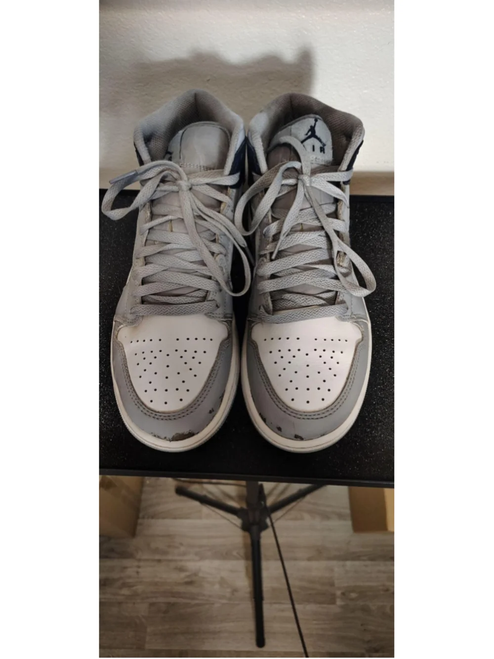 Jordan Air Jordan 1 Mid Shoes Mens Size 7.5 Gray White Sneakers DC8426-104